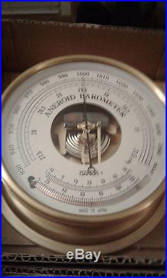 Oakton WD-03316-70 Aneroid Barometer, New in box